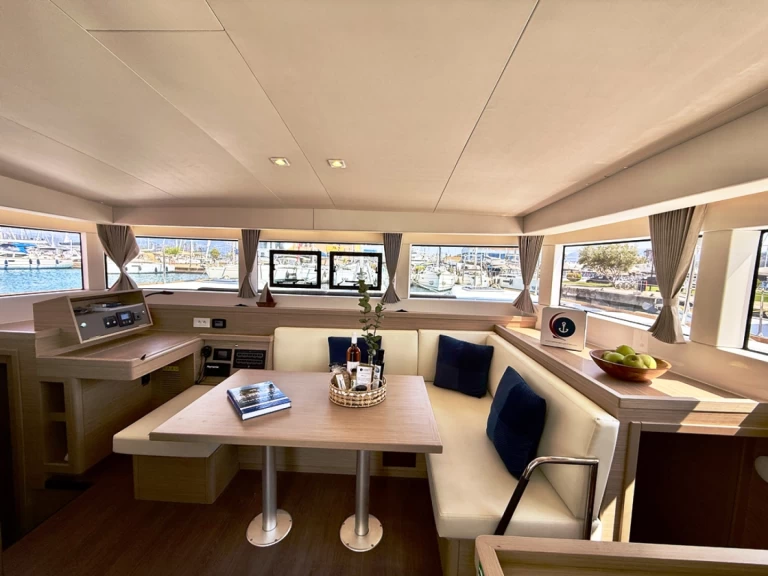 Wynajem łodzi Lagoon Lagoon 40 w Nydri na SamBoat 