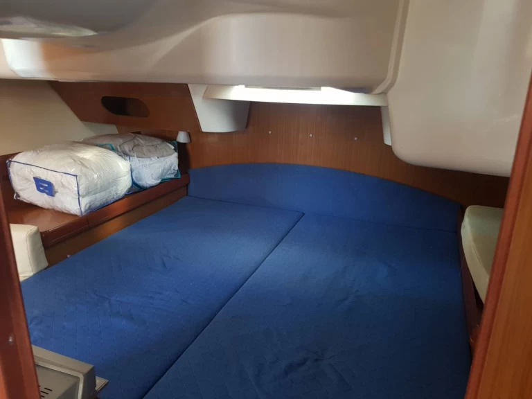 Wynajmij Jeanneau Sun Odyssey 42 DS w Port-Haliguen