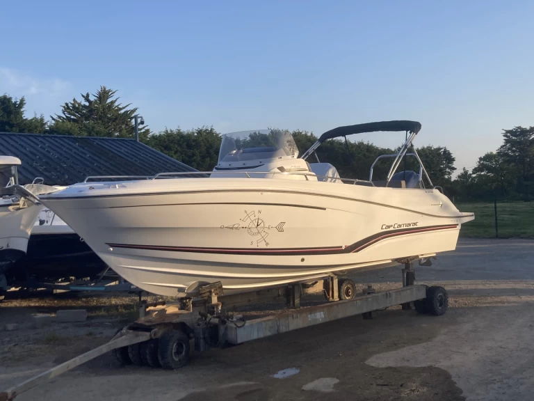 Wynajem w Arzon- Jeanneau Cap Camarat 7.5 CC na SamBoat