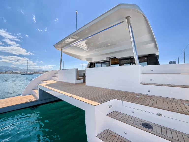 Wynajem Katamaran Luna z patentem 