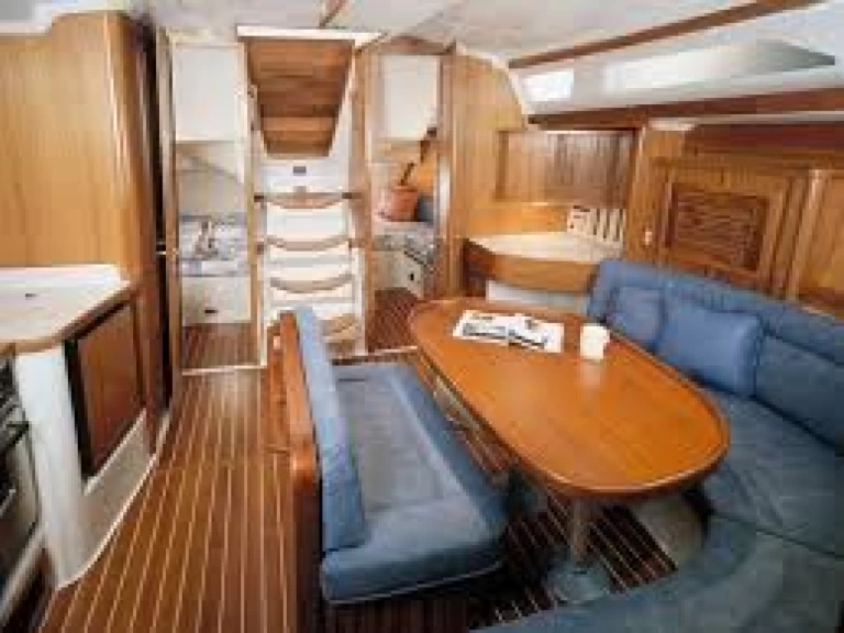 Wynajmij Żaglowiec z lub bez skippera Catalina Yachts w Genova