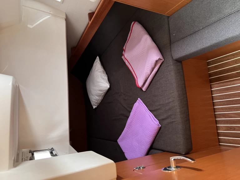 Wynajem Żaglowiec Bavaria z patentem 