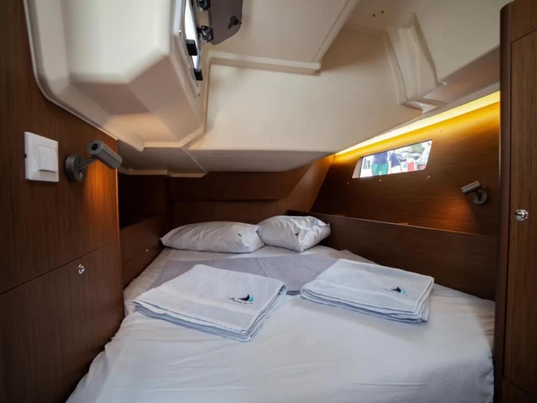 Wynajmij Bénéteau Oceanis 41.1 w Orhaniye