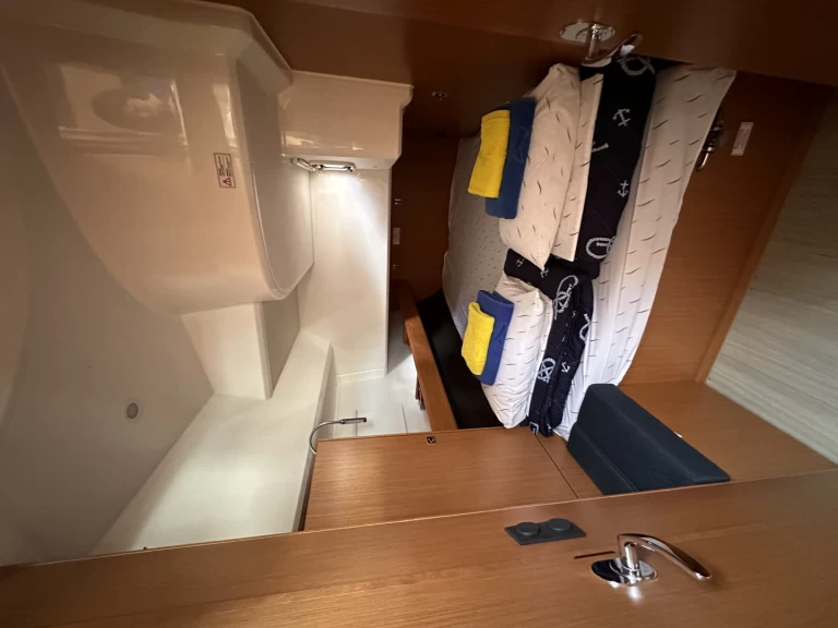 Wynajem Żaglowiec Bavaria z patentem 