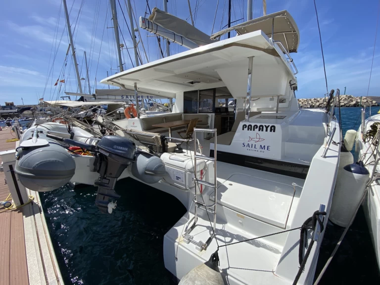 Wynajmij Fountaine Pajot Lucia 40 w Ibiza Town