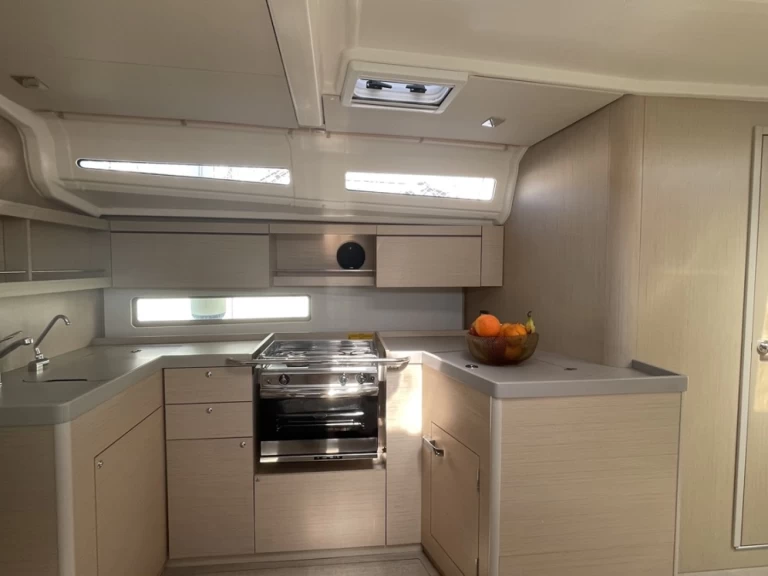 Bénéteau Oceanis 40.1 między profesjonalistami a osobami prywatnymi w Castiglioncello