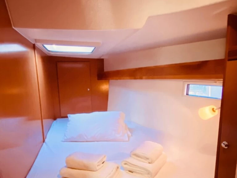 Wynajmij Żaglowiec z lub bez skippera Bavaria w Kavála