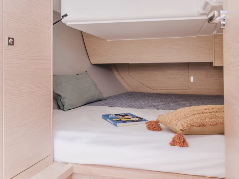 Wynajem Żaglowiec Dufour z patentem 