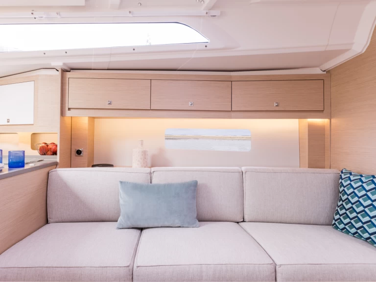 Wynajem łodzi Lefkáda tanio Dufour 37