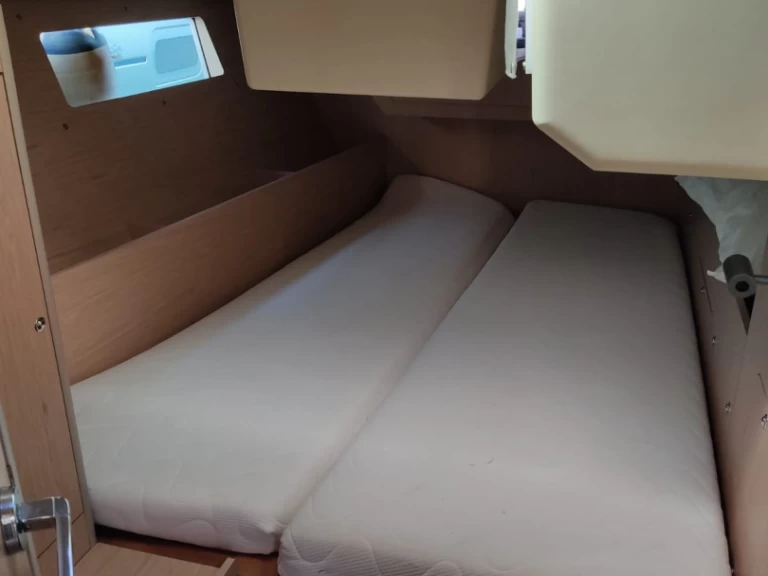 Wynajem łodzi Bénéteau Oceanis 41.1 w Salerno na SamBoat 