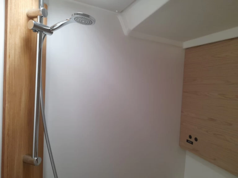 Wynajem łodzi Lavrio tanio First 53