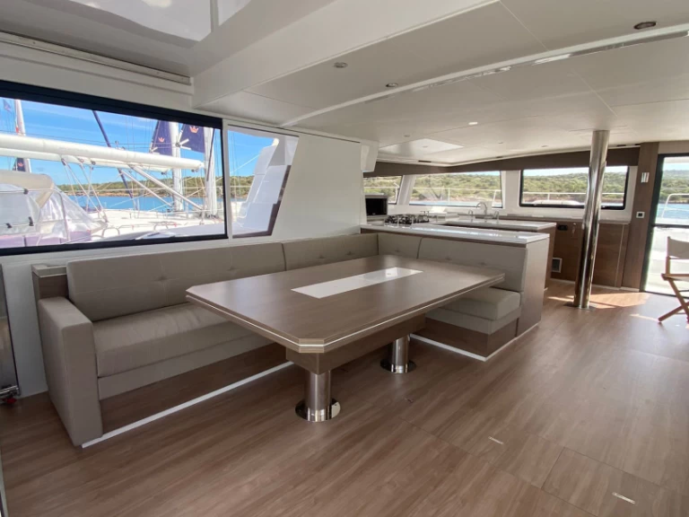 Bali Bali 5.4 między profesjonalistami a osobami prywatnymi w Golfo Aranci