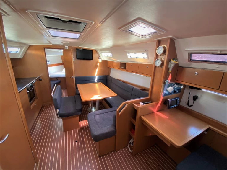 Wynajem łodzi Sukosan tanio Bavaria 40