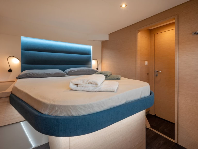 Wynajmij Fountaine Pajot Tanna 47 w Castellammare di Stabia