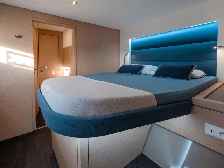 Wynajmij Katamaran z lub bez skippera Fountaine Pajot w Castellammare di Stabia