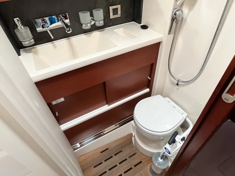 Żaglowiec do wynajmu w Lavrio w najlepszej cenie