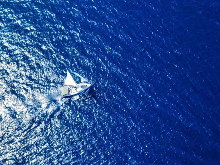 Wynajmij Żaglowiec z lub bez skippera Hanse w Volos