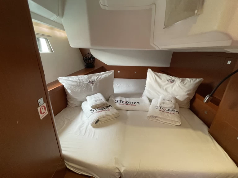 Wynajem łodzi Adaköy tanio Oceanis 45