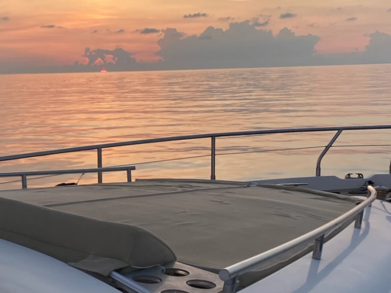 Wynajem łodzi Aicon Aicon 72 SL w Puerto Banús na SamBoat 