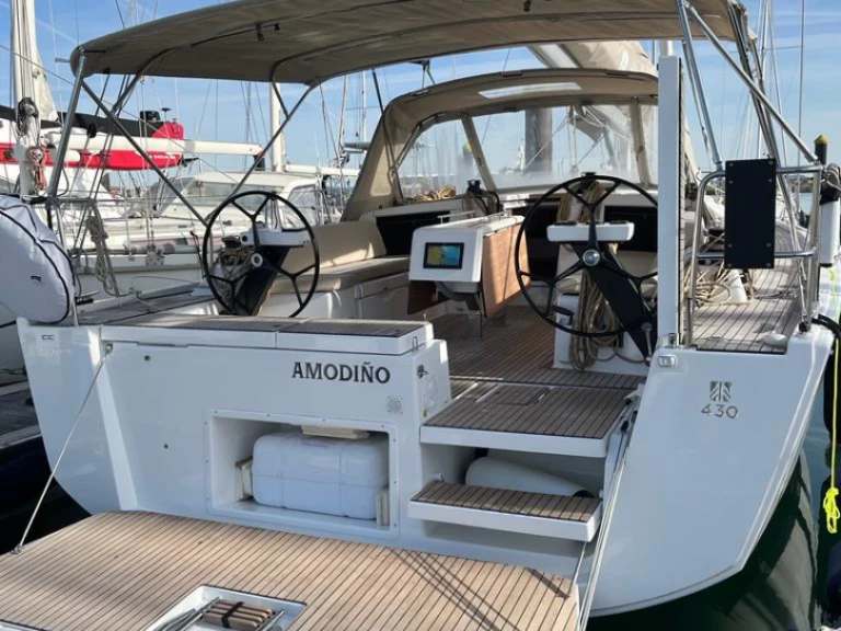 Wynajmij Żaglowiec z lub bez skippera Dufour w Baiona