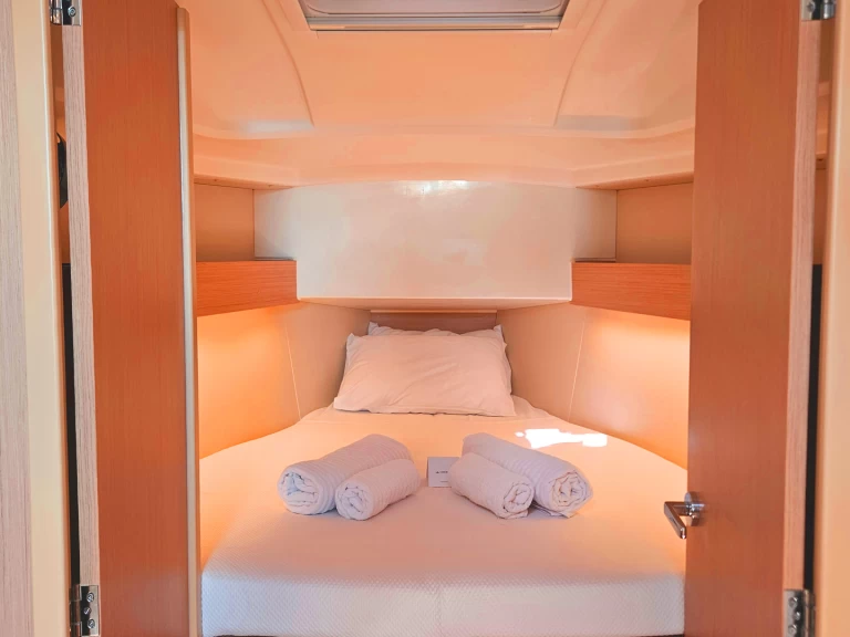 Wynajem łodzi Marmaris tanio Oceanis 30.1