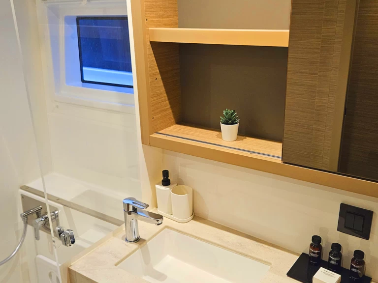 Wynajem łodzi Fethiye tanio Lagoon 46