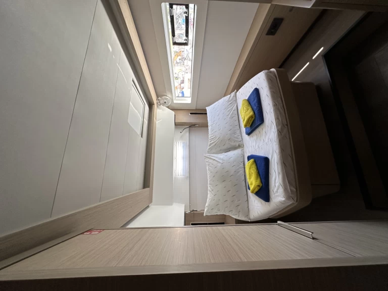 Wynajem łodzi Trogir tanio Lagoon 46