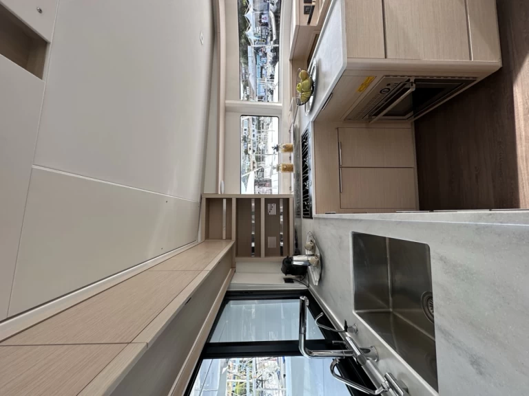 Wynajem w Cugnana Verde- Lagoon Lagoon 46 na SamBoat