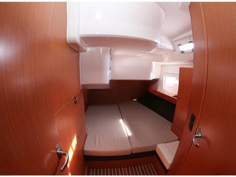 Wynajmij Żaglowiec z lub bez skippera Bavaria w Olbia