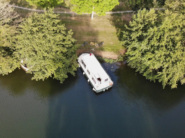 Wynajmij Barka z lub bez skippera Jeanneau w Grez-Neuville