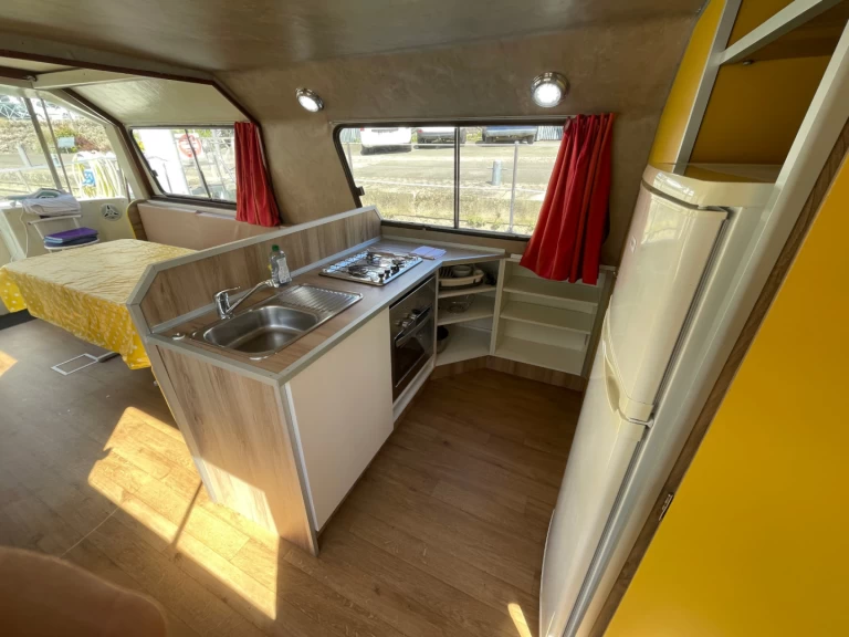 Nicols Yacht Classic Groupe 6-11 p. między profesjonalistami a osobami prywatnymi w Sablé-sur-Sarthe