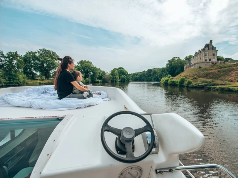 Wynajem Barka Nicols Yacht z patentem 