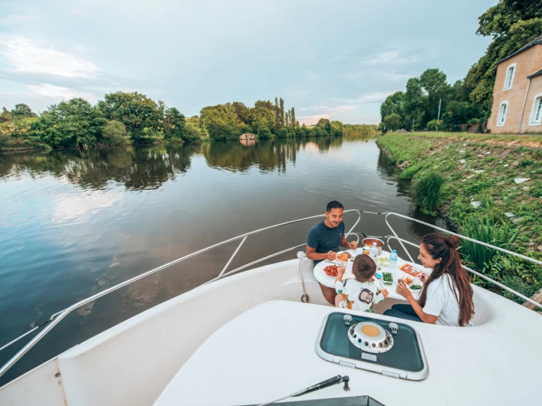 Barka do wynajmu w Grez-Neuville w najlepszej cenie