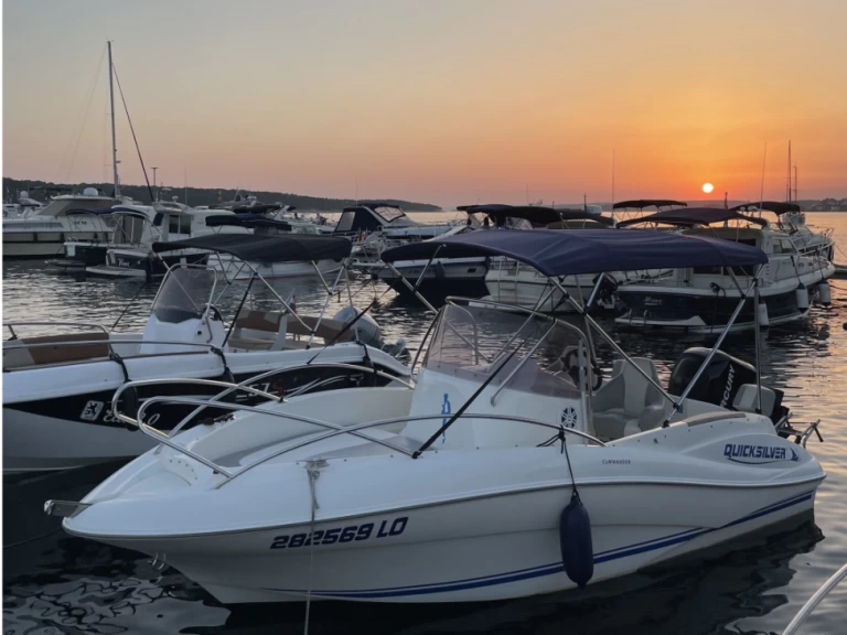 Wynajem Motorówka Quicksilver z patentem 