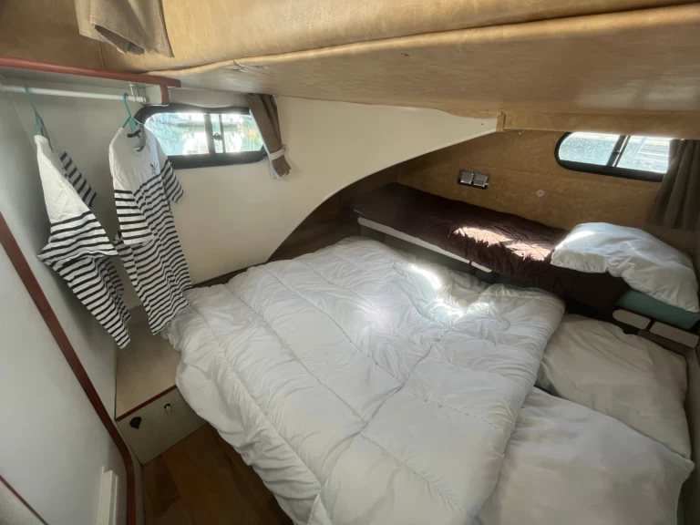 Wynajmij Barka z lub bez skippera Nicols Yacht w Grez-Neuville