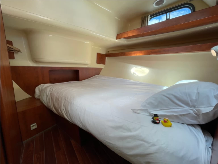 Wynajmij Nicols Yacht Confort Couple XL 2-4 p. w Grez-Neuville