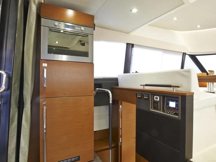 Motorówka do wynajmu w Giardini-Naxos w najlepszej cenie