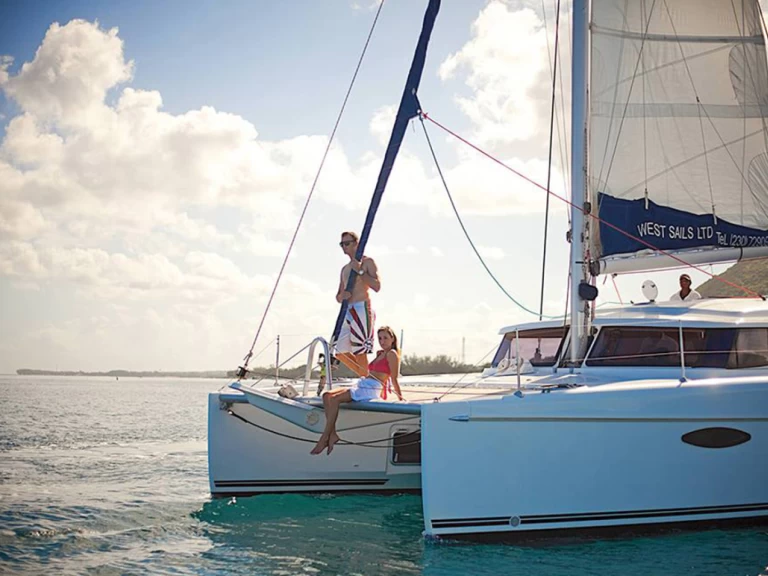 Wynajem łodzi Kendwa tanio Custom made