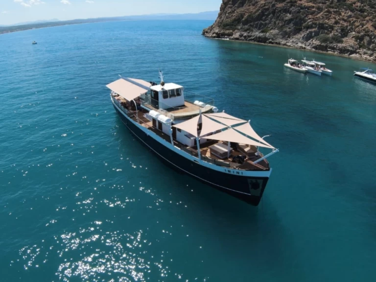 Wynajem Motorówka w Chania Port - Custom Made custom