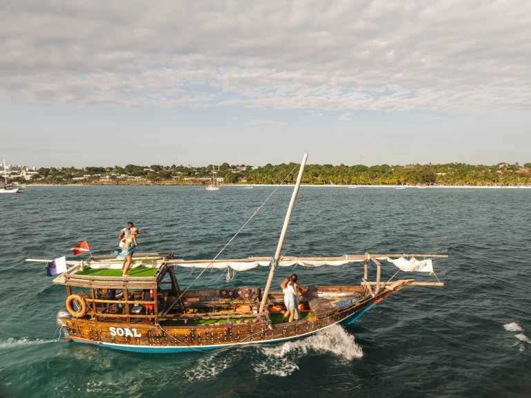 Wynajem łodzi Custom Made Custom made w Kendwa na SamBoat 