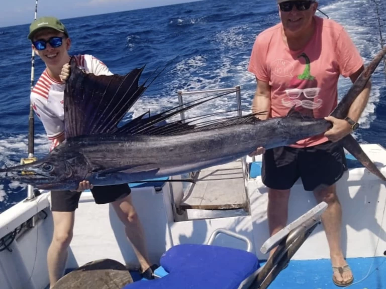 Luksusowy jacht do wynajmu w Kendwa w najlepszej cenie