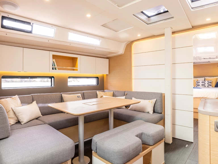 Wynajem łodzi Cagliari tanio Dufour 41