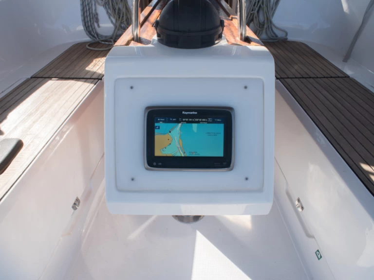 Wynajem w Nea Peramos- Bavaria Cruiser 37 na SamBoat