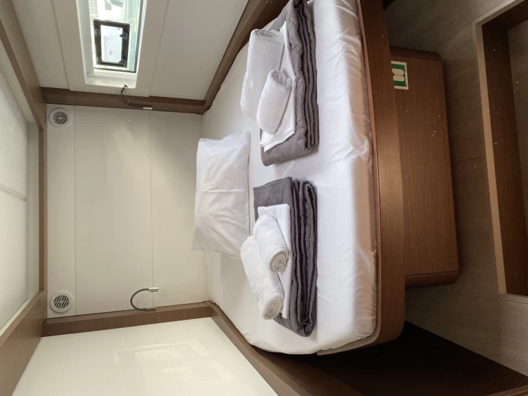 Lagoon Lagoon 46[G] między profesjonalistami a osobami prywatnymi w Alimos