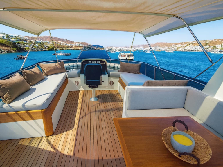 Wynajmij Maiora Fly Bridge w Mykonos (City)