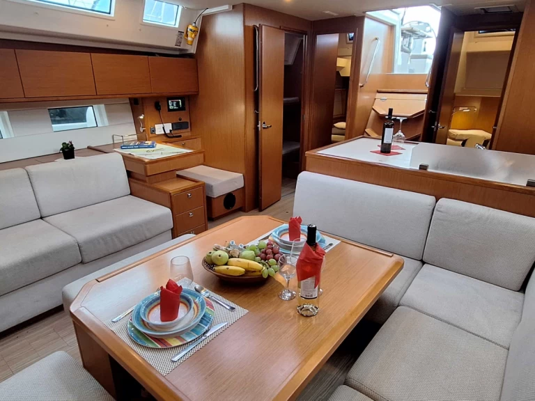 Wynajmij Bavaria Bavaria C50 w Sámi