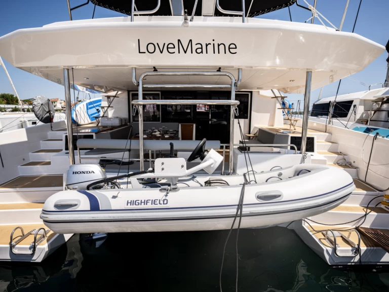 Wynajem Katamaran Dufour z patentem 