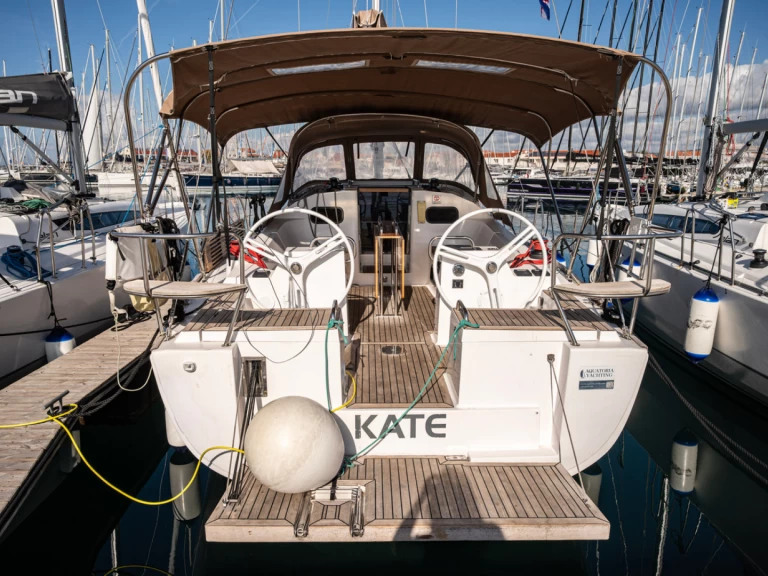 Wynajmij Żaglowiec z lub bez skippera Elan w Pirovac