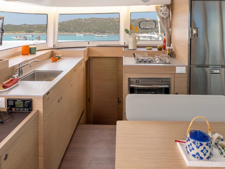 Wynajem w Elliniko- Lagoon Lagoon 38 - 3 + 2 cab. na SamBoat