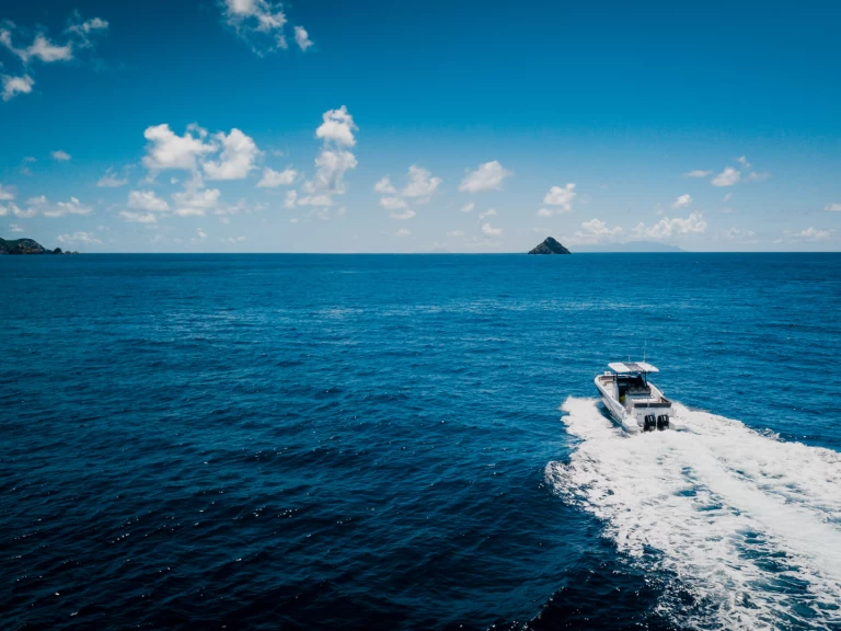 Wynajem w Le Gosier- Jeanneau Cap Camarat 9.0 CC na SamBoat